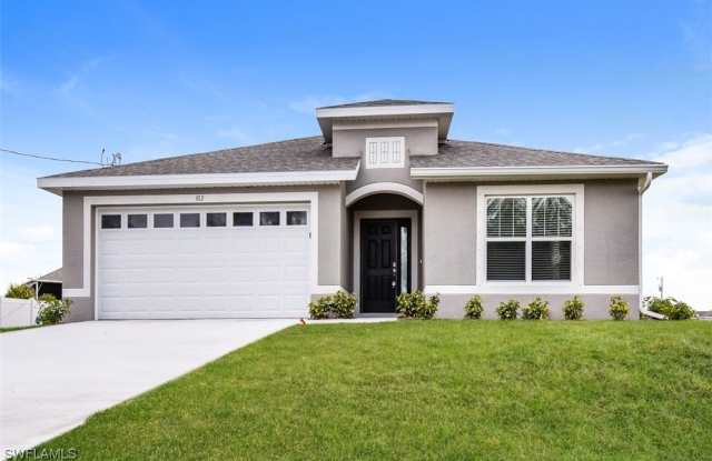 913 NE 36th Lane photos photos