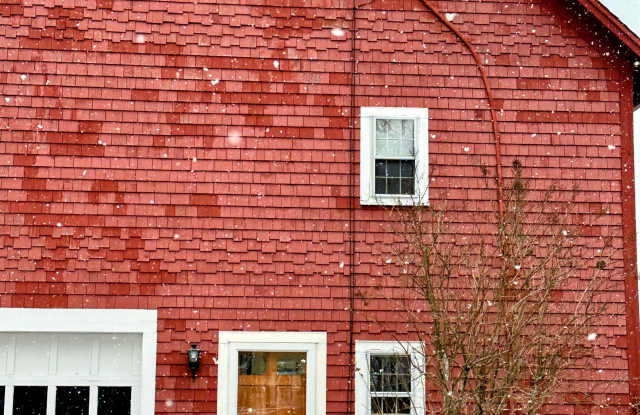 167 Bristol Road - 2 photos photos