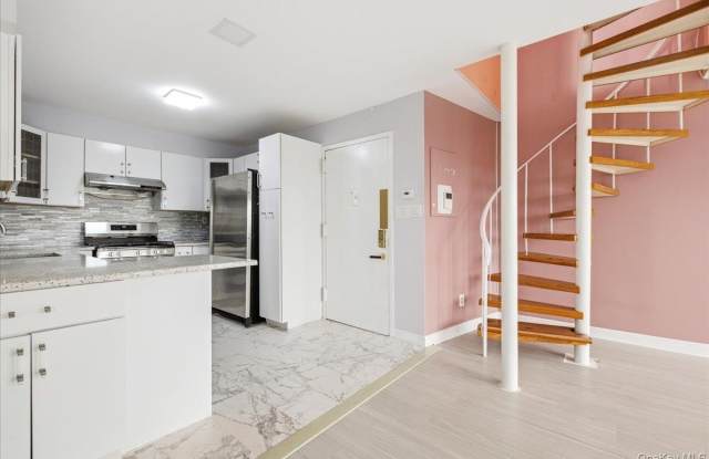 76-01 113th Street Gallery 4