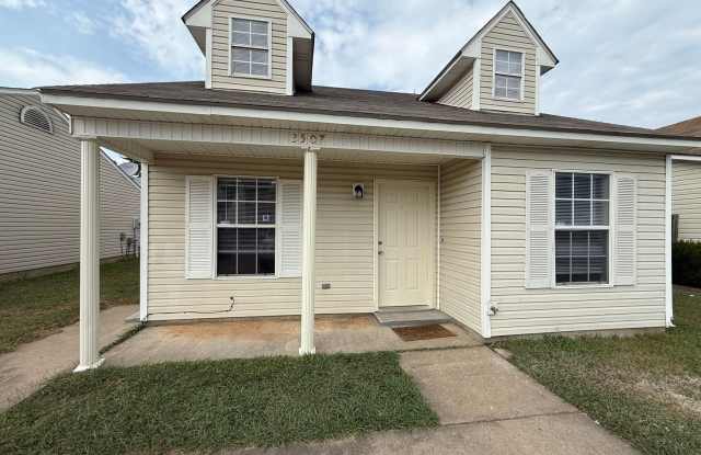 3 Bed 2 Bath House, Total Electric, Yard Care Included. Close to OK Foods photos photos