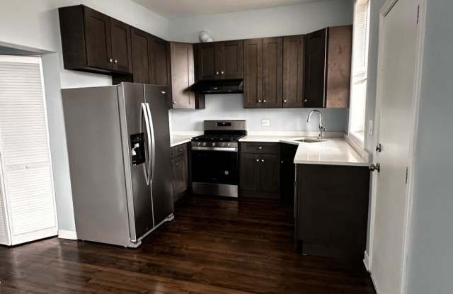 4759 N Lincoln Avenue photos photos