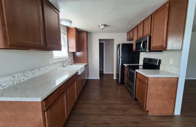 22630 Ne Schuyler St - 22630 Northeast Schuyler Street, Fairview, OR 97024