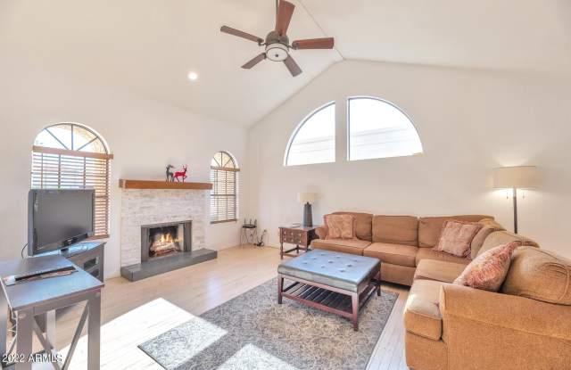 10566 N 87TH Place Gallery 2