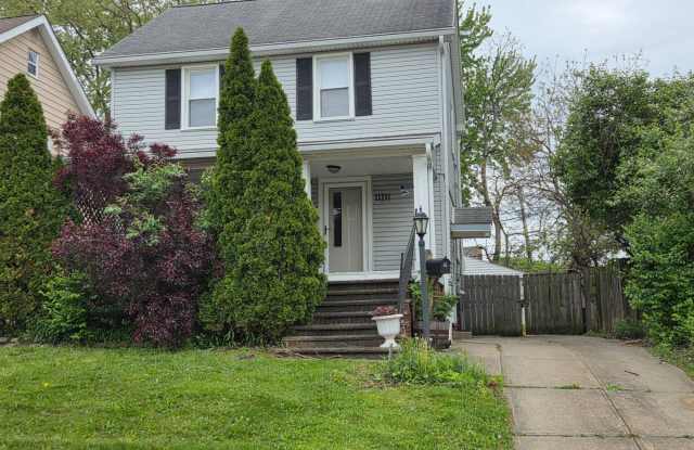 Charming 3-Bedroom Property in Prime Location photos photos