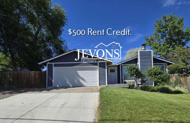 $500 Rent Credit - Comfortable family home with 3 bedrooms, fenced backyard, and quick freeway access photos photos