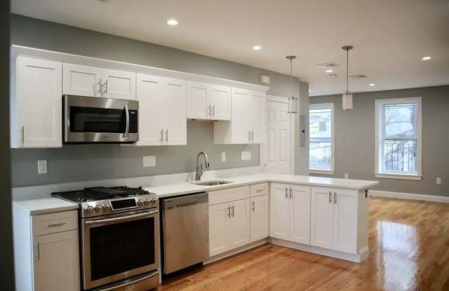 61 Webster St Apt 2 - 61 Webster Street, Boston, MA 02128