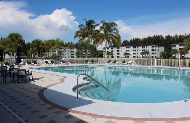 16655 Lake Circle Dr Apt 821 Gallery 2