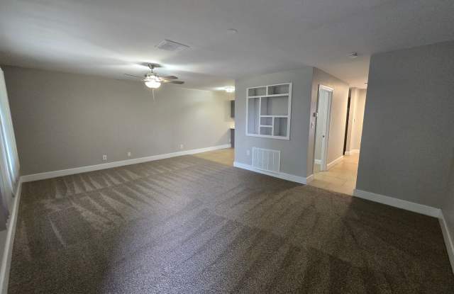 Beautifully Remodeled 2-Bedroom, 2-Bath Townhouse at 560 Greenbriar Townhouse Way – A Must-See Gem! Gallery 4