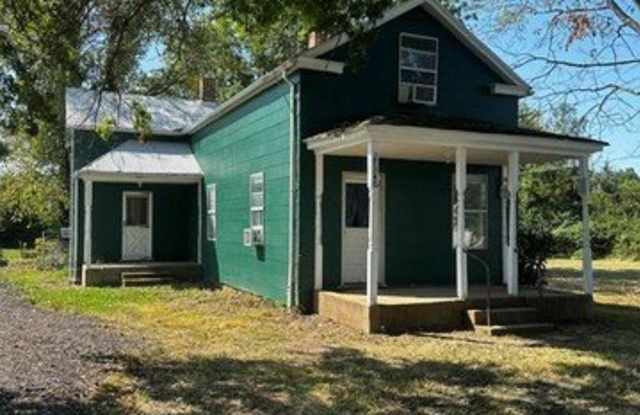 17346 Manchester Road Gallery 1
