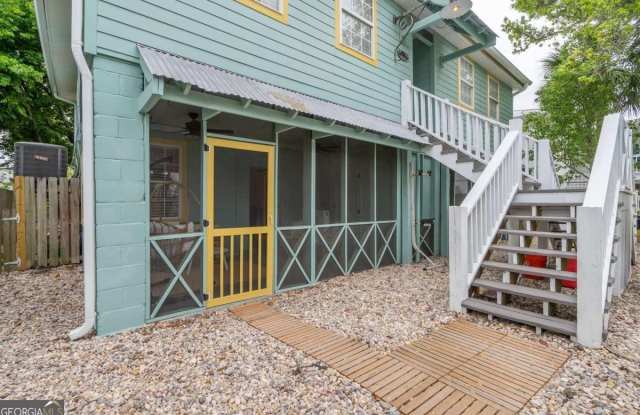 1413 2nd Avenue Gallery 4