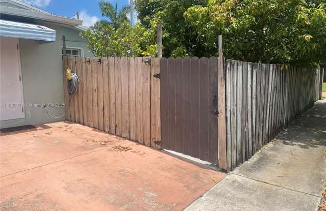 7750 NW 5th St photos photos