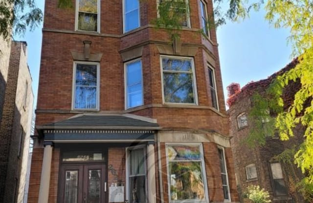 2627 W WALTON ST. photos photos