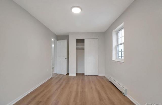1051 Cauldwell Avenue Gallery 4