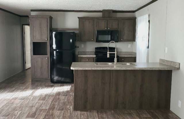 Well Maintained Spacious Home Gallery 3