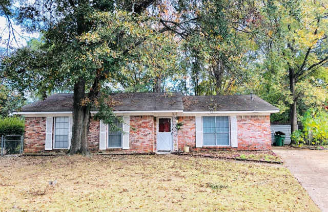 ** 4 bedrooms, 2 bath Located off Atlanta Hwy ** Call 334-366-9198 to schedule a self tour - 241 Kroy Drive, Montgomery, AL 36117