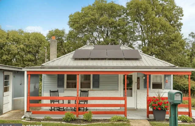 Charming 3 Bedroom Rancher in Enola Gallery 3
