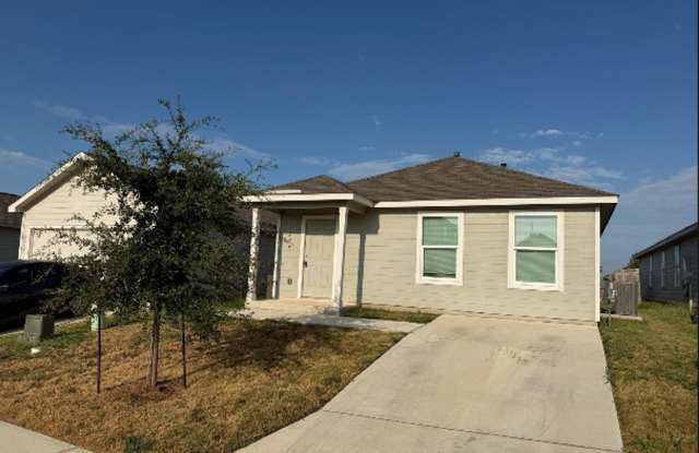 Pet-Friendly 3Bed-2Bath Home in Medina Valley ISD Gallery 1