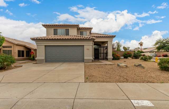 3 Bedroom / 2.5 bath CORNER Lot in Ahwatukee - 4667 East Summerhaven Drive, Phoenix, AZ 85044