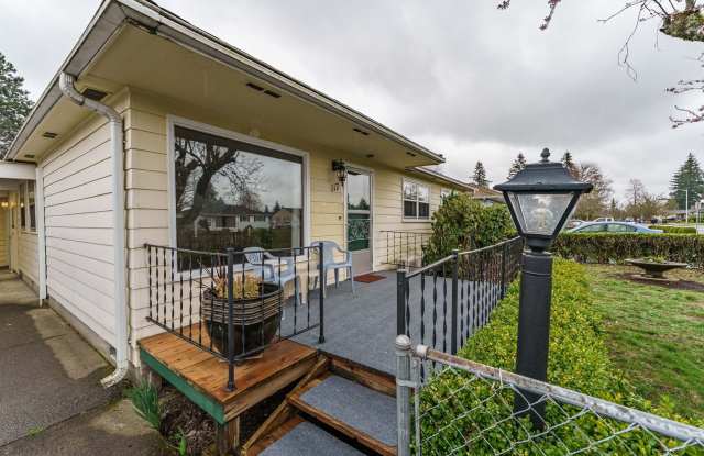 Bonus Room + Big Backyard! 3 Bed, 2 Bath Home with Fenced Outdoor Space photos photos