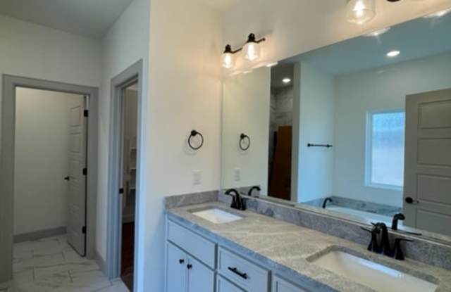 1049 Parker Lane photos photos