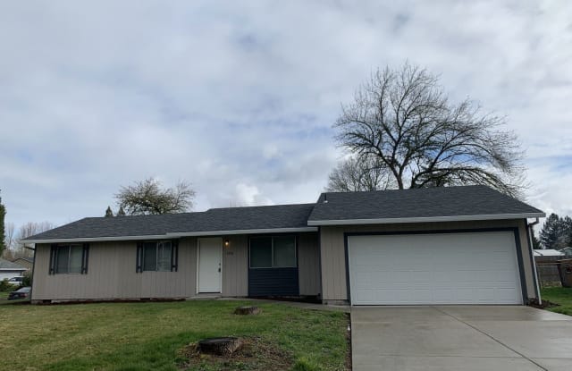 1810 NE 17th Avenue - 1810 Northeast 17th Avenue, Hillsboro, OR 97124