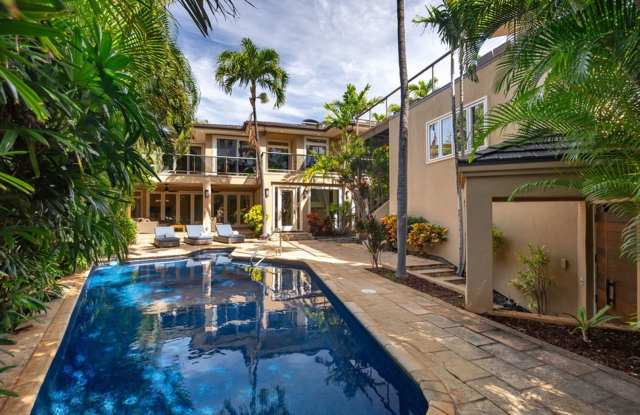 Diamond Head Luxe Five-Bedroom Estate with Private Pool Gallery 3