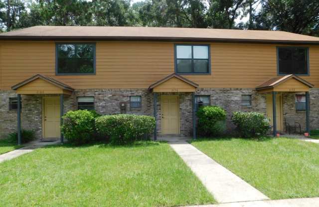 Well Maintained Tower Oaks Townhouse! photos photos