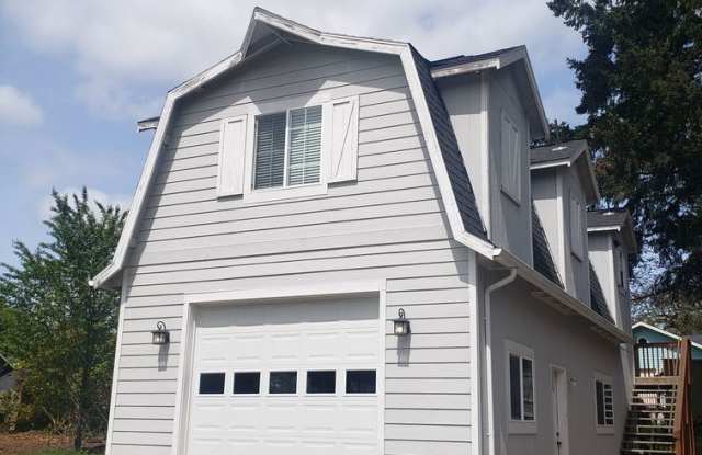 Charming Apartment in Forest Grove Near the University - 1619 21st Avenue, Forest Grove, OR 97116