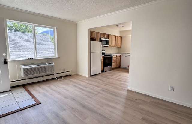 736 Bennett Avenue # 4 Gallery 3