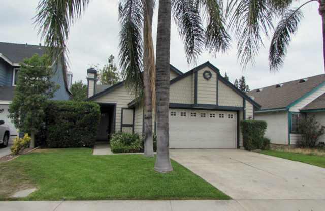 3 BR/2BA | Newly Renovated Single Family Home | 1-Car Covered Parking | Front yard! photos photos