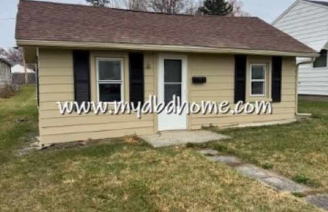 2717 Clara Ave - 2717 Clara Avenue, Fort Wayne, IN 46805