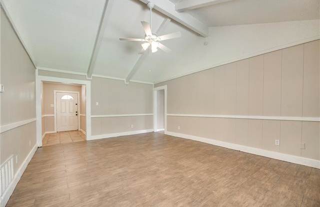 925 Western Trail Gallery 2