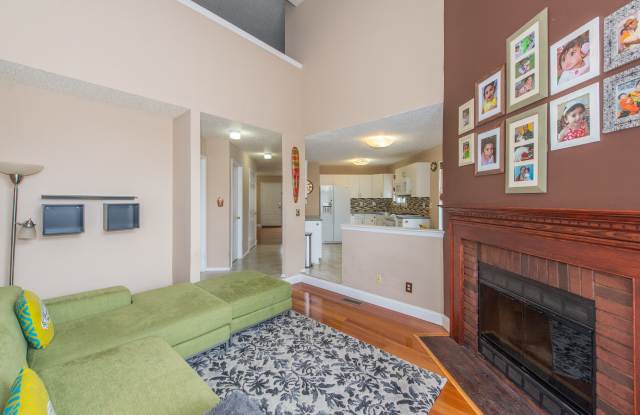 3316 Park Place Gallery 1