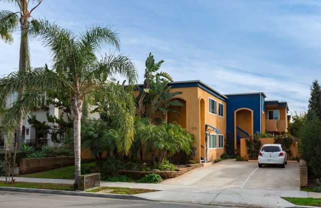 Heart of Hilcrest condo! Gallery 3