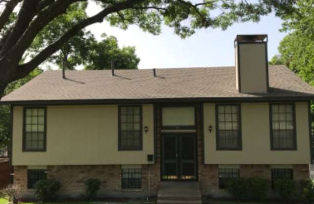 711 West Redbird Lane - 711 West Red Bird Lane, Dallas, TX 75232