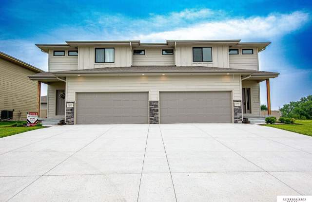 14802 Willow Street photos photos