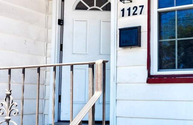 1127 Spruce St Gallery 2