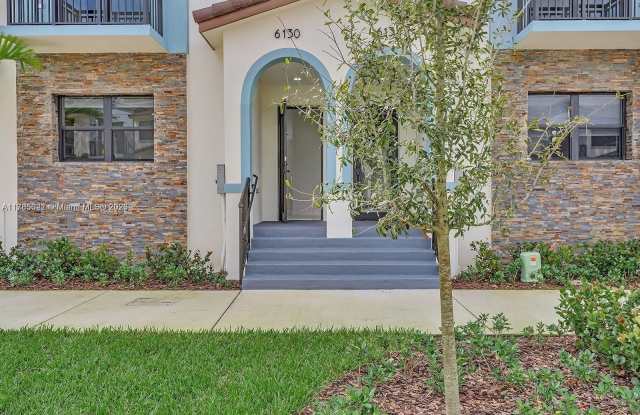6130 SW 36th Ct photos photos