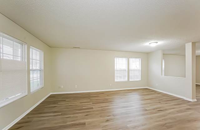 1532 Broyles Lane Gallery 4