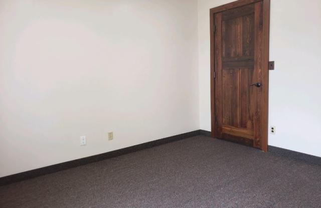 490 E. Montana Street 1 Gallery 4