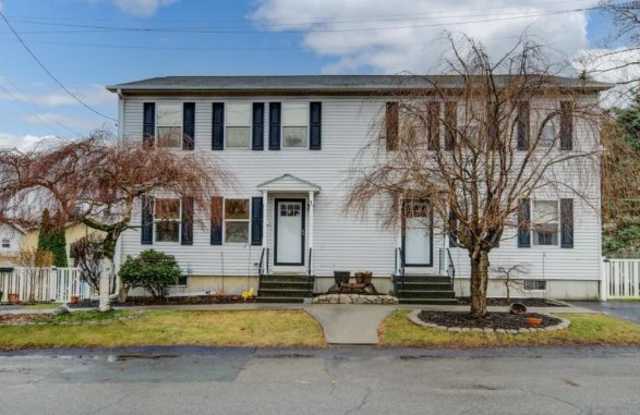 32 Richmond St photos photos