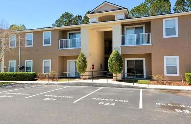 Upscale Condo in the Merrill Pines Gated Community Gallery 3