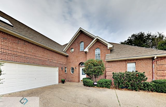10036 Regent Row Street - 10036 Regent Row, Benbrook, TX 76126