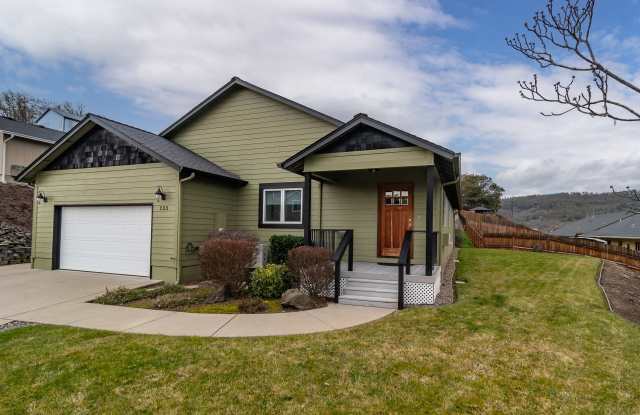 233 Palmdale Avenue photos photos