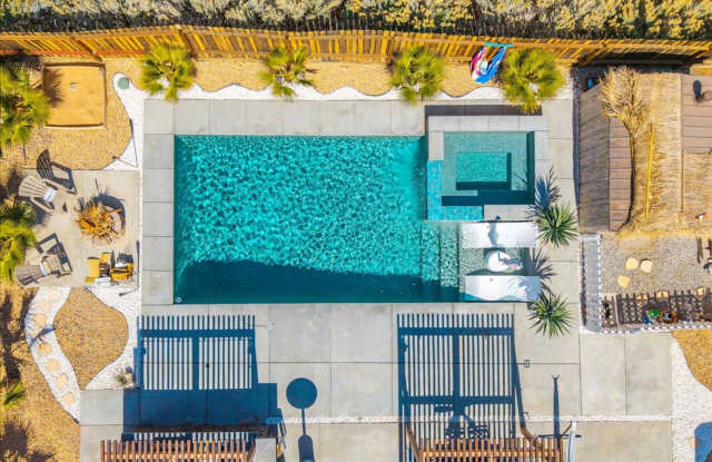 Fully Furnished Pool Home photos photos