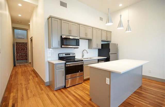 200 W BROWN Street - 200 W Brown St, Ennis, TX 75119