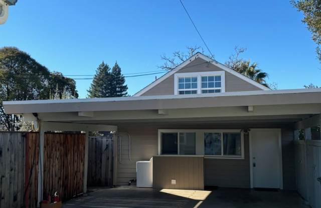 2 bedroom 1 bathroom ADU located in Northeast Santa Rosa photos photos