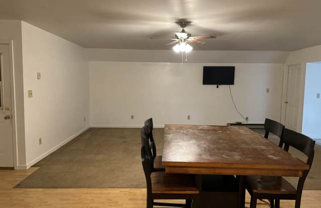 6131 North 450 West Gallery 4