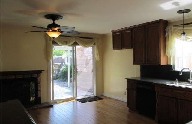 3516 W Flower Avenue Gallery 3