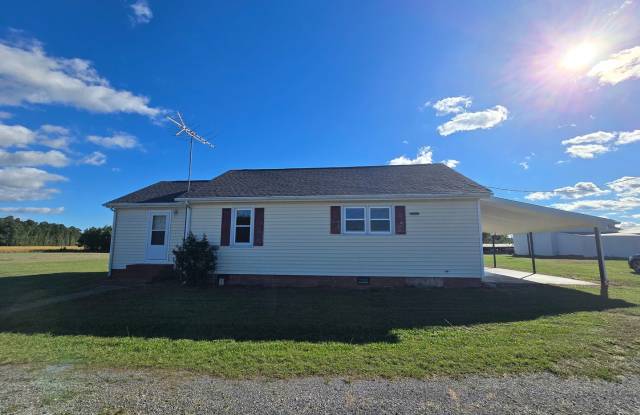 Peaceful Country Living in Sunbury, NC. Great for Commuters Gallery 1